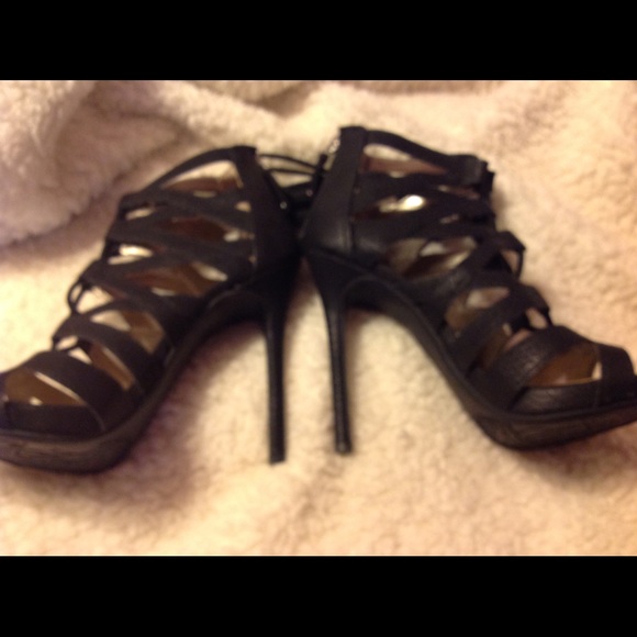 SIMPLY SEXY STILETTOS - Picture 3 of 9